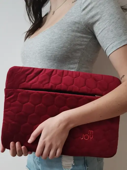 etui welurowe na laptop 15.6" bordo