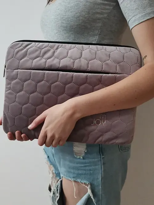 etui welurowe na laptop 15.6" pudrowy róż