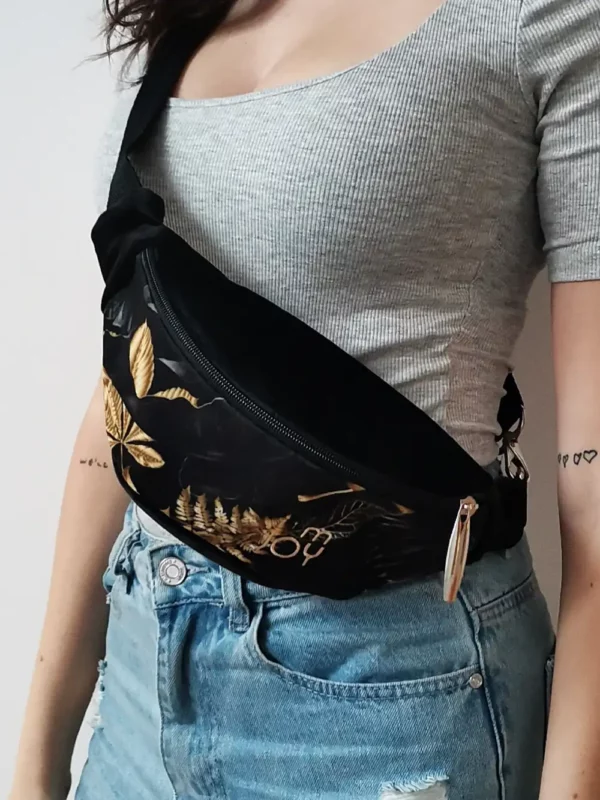 nerka damska czarna z motywem złotych liści