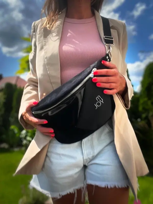 nerka damska czarna z motywem złotych liści (kopia)